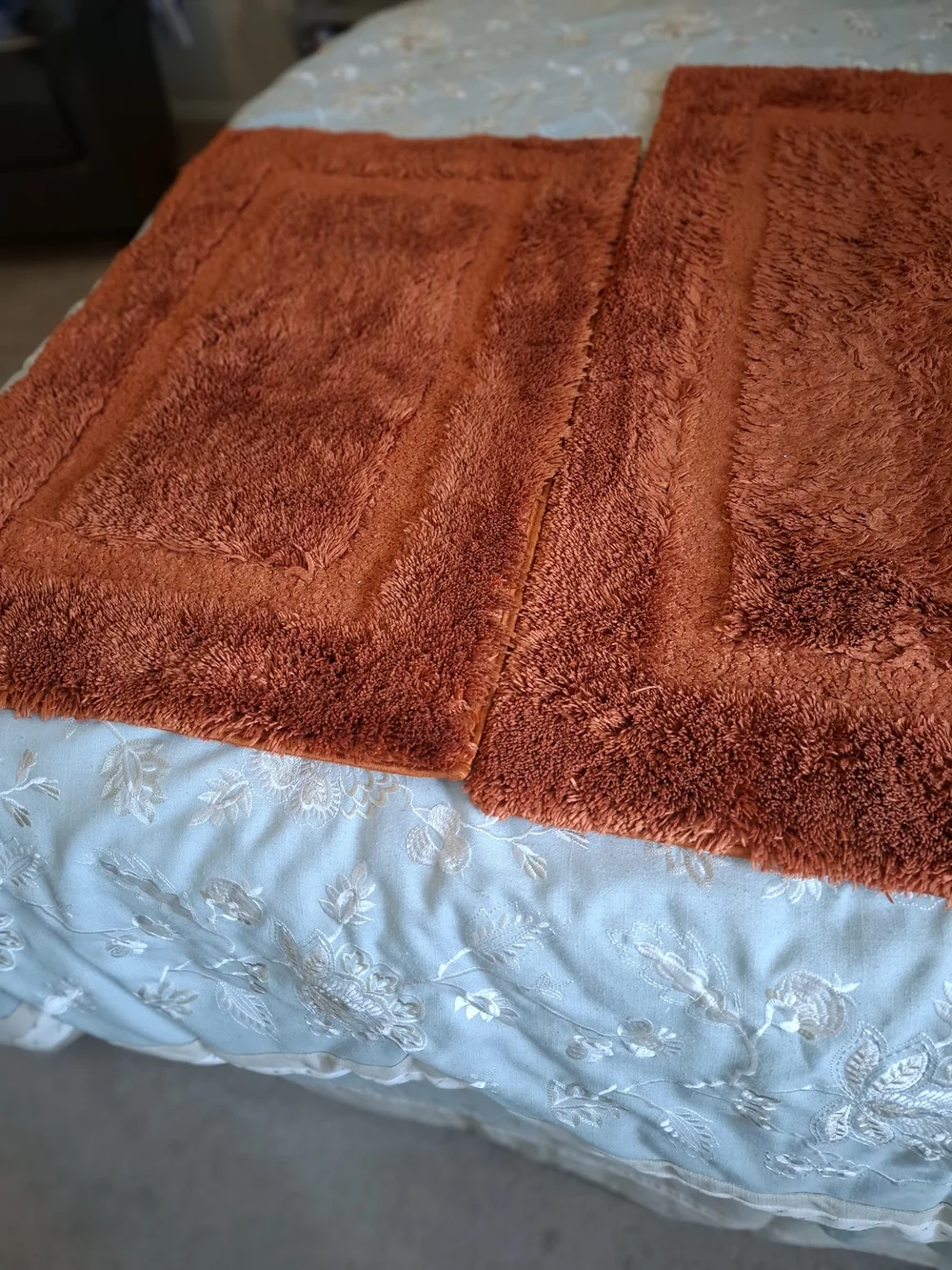 Plush Bathroom Rug Set - Burnt Orange